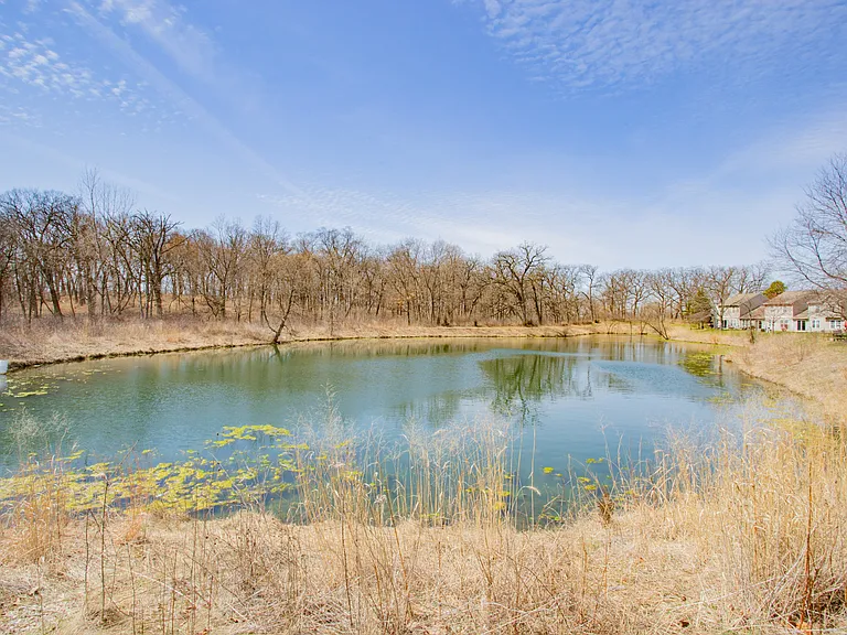 1217 N Village Dr — Photo 36