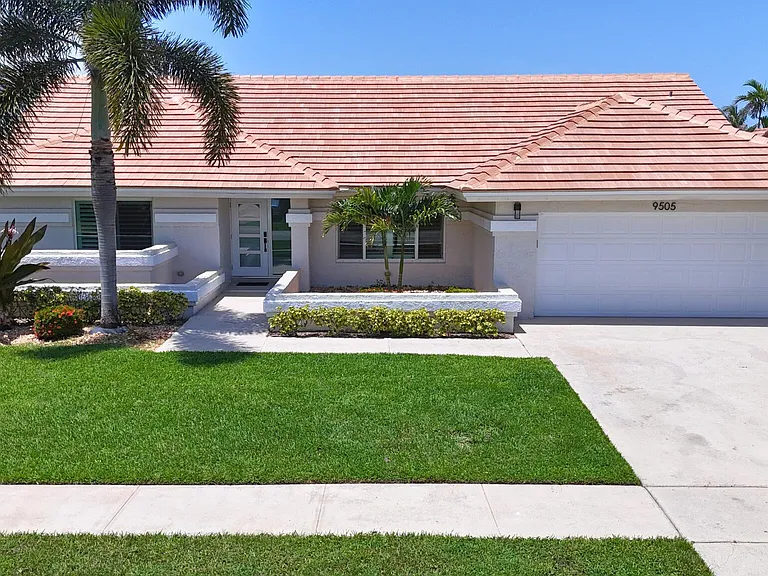 9505 Majestic Way — Photo 1
