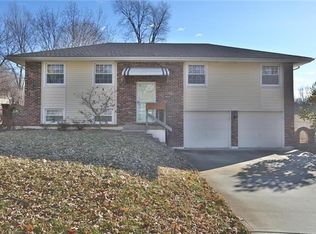 2008 SE Stratford St, Blue Springs, MO 64014