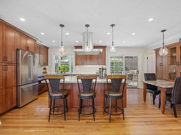 2nd image of 8483 Golden Ridge Rd