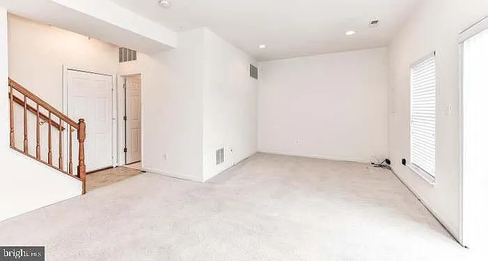 21759 Ladyslipper Sq — Photo 26