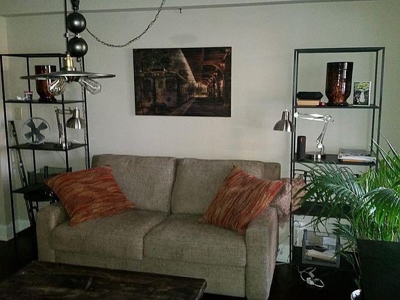 Sofa that pulls out to a queen size bed