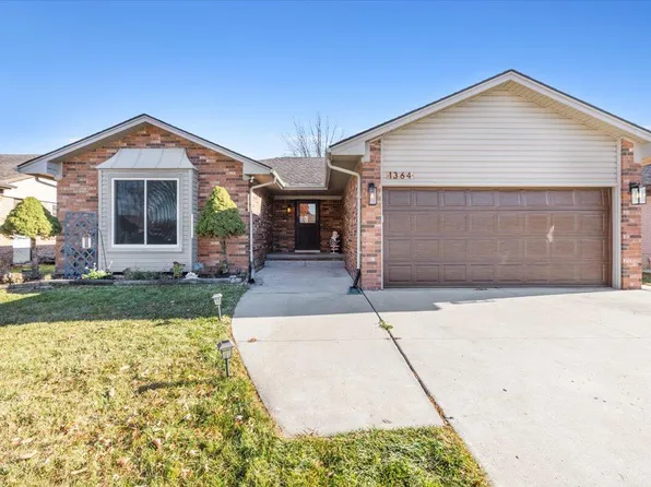 1364 Milverton Dr, Troy, MI 48083