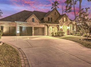 95 S Shimmering Aspen Cir, The Woodlands, TX 77389