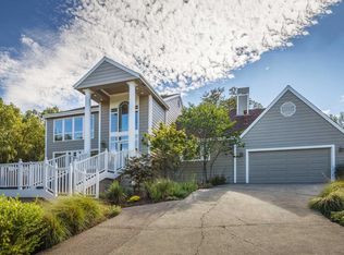 345 Harcross Rd, Woodside, CA 94062