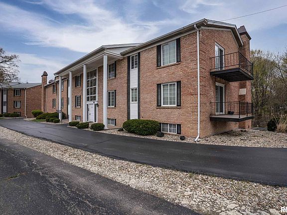 2nd image of 6016 N Knoxville Ave