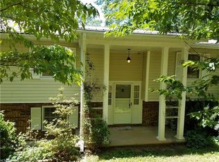 16 Morlin Acres Dr, Marshall, NC 28753
