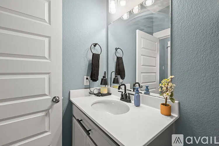 525 Compania Cv — Photo 24