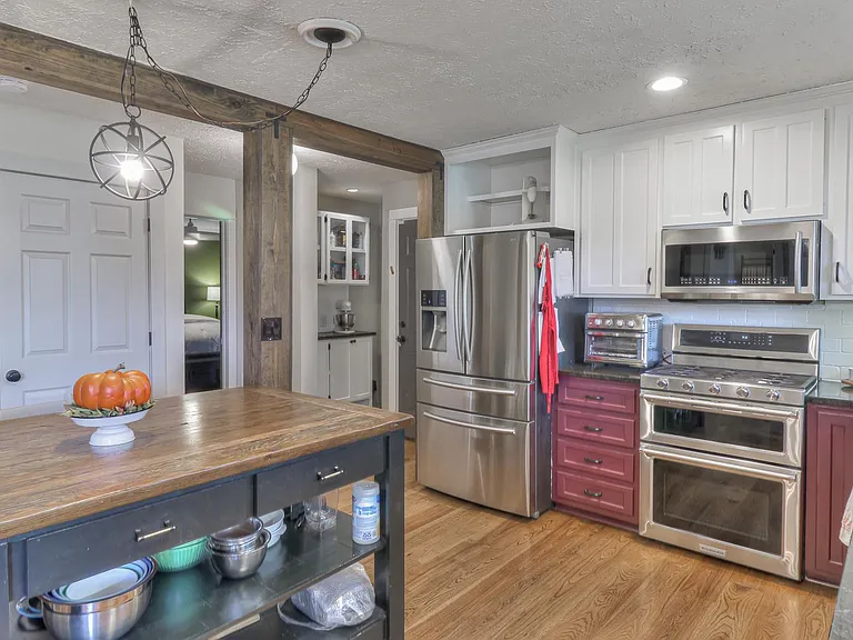 1236 Hunters Point Ln — Photo 9