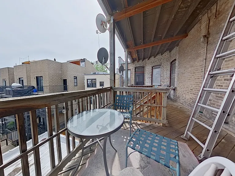 1015 W School St #3 — Photo 8