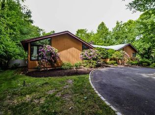 20 Crown Dr, Warren, NJ 07059