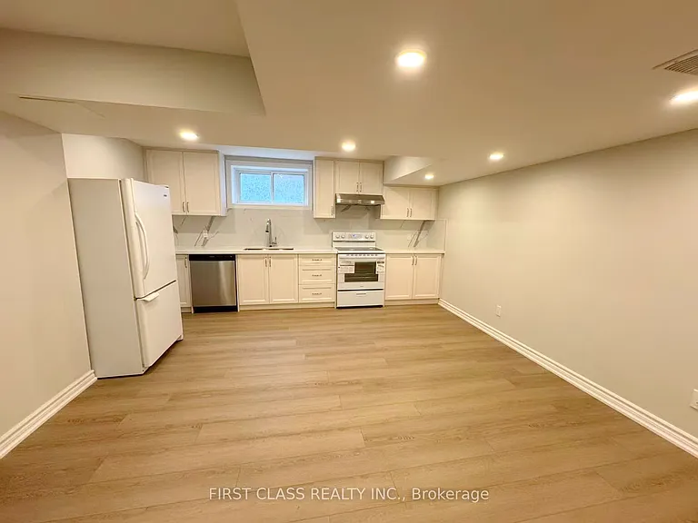1353 Myron Dr #LOWER — Photo 25
