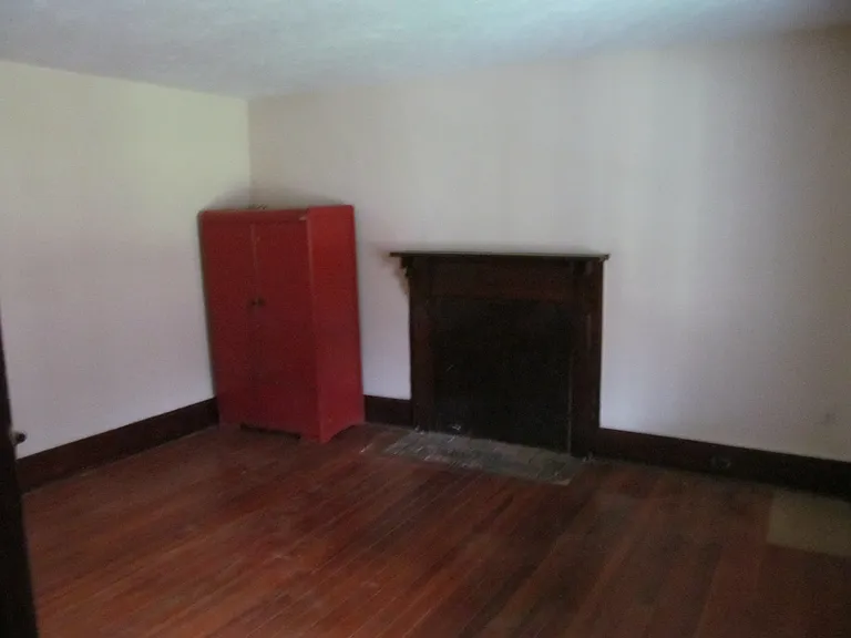 633 Parsons Rd — Photo 6