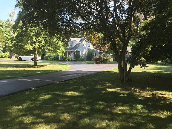3rd image of 165 Dugan Ln