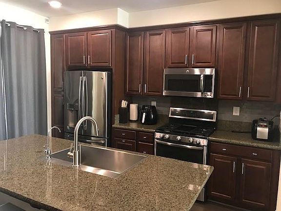 3rd image of 279 Montalcino Cir