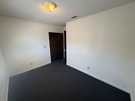 4th image of 2515-2519 W Chestnut Ave #2515