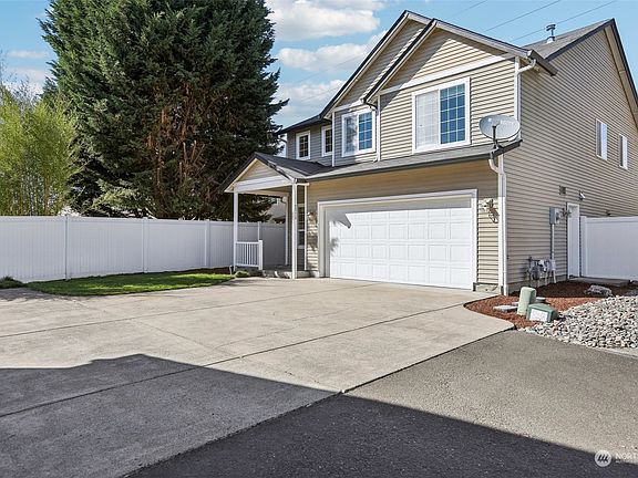 3rd image of 2726 NE 126th Avenue