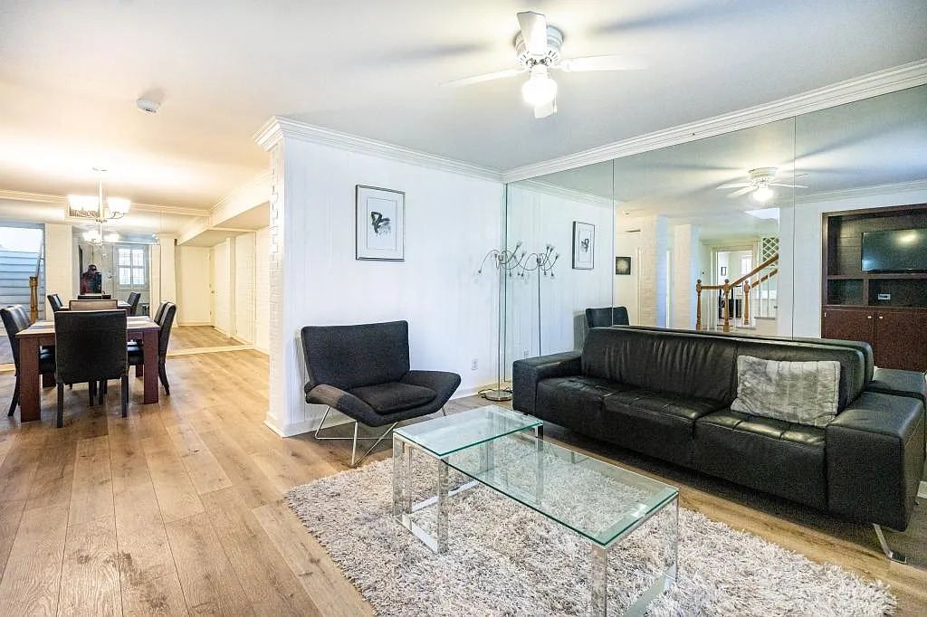 1305 Vernon St — Photo 3