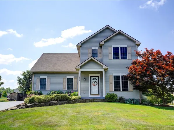 1054 Hard Rock Rd, Webster, NY 14580