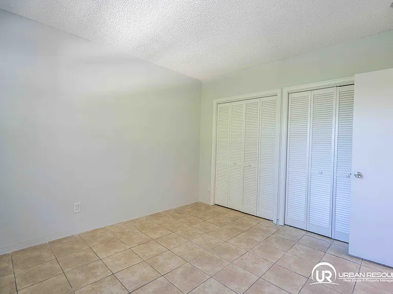 6650 Miller Dr #19 — Photo 16