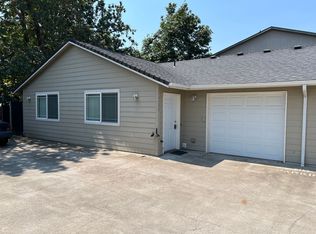 4193 Glacier View Dr, Springfield, OR 97478