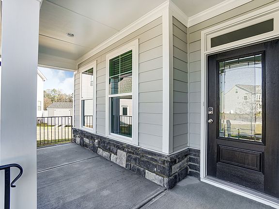 These photos are representative of this floor plan, but all options may not be available in every co