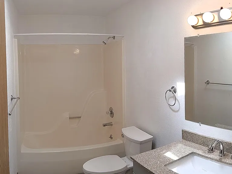 803 Plankway Dr — Photo 10