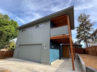 151 SW Roosevelt Ave #B, Bend, OR 97702