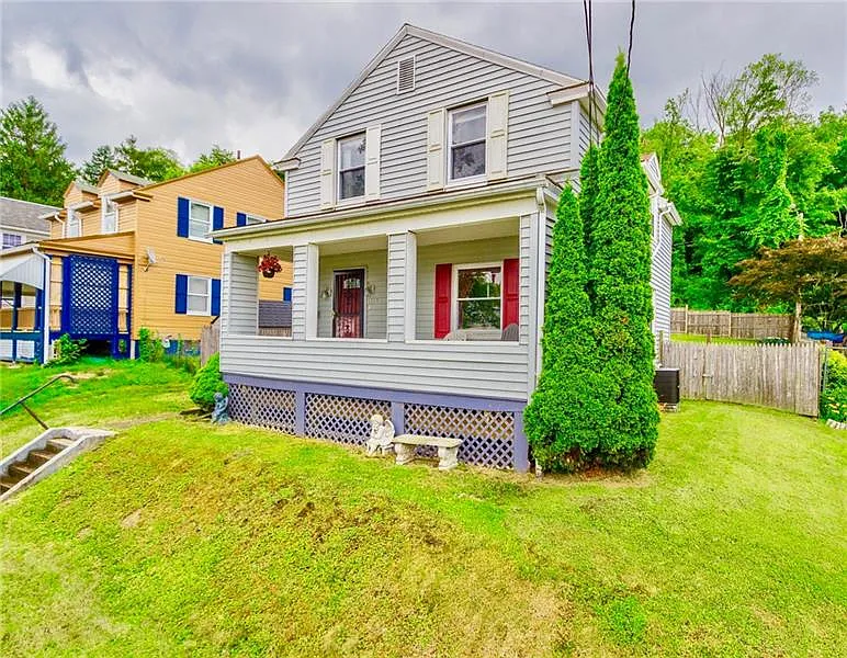 1313 Wade St photo 1