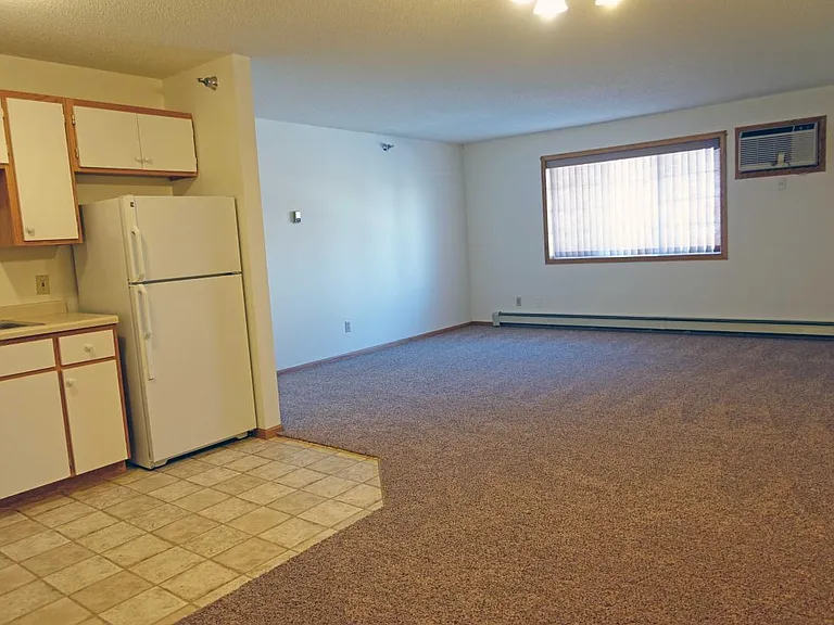 500 Belle Ave — Photo 9