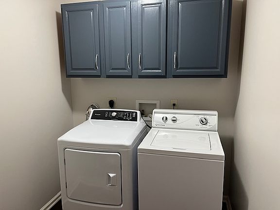 5th image of 301 Rose Hill Ln