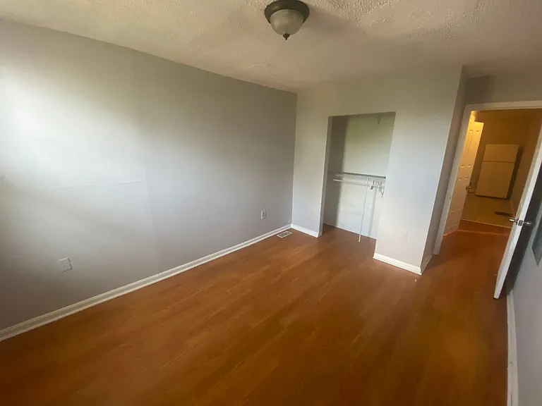 2572 McCulloh St — Photo 11