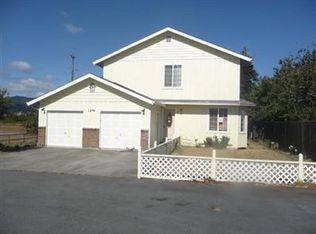 1280 Ross Hill Rd, Fortuna, CA 95540