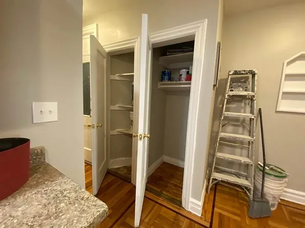 90 East 52nd Street image 7 of 7