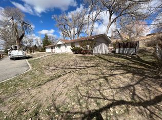 1300 Riverview Rd, Riverton, WY 82501