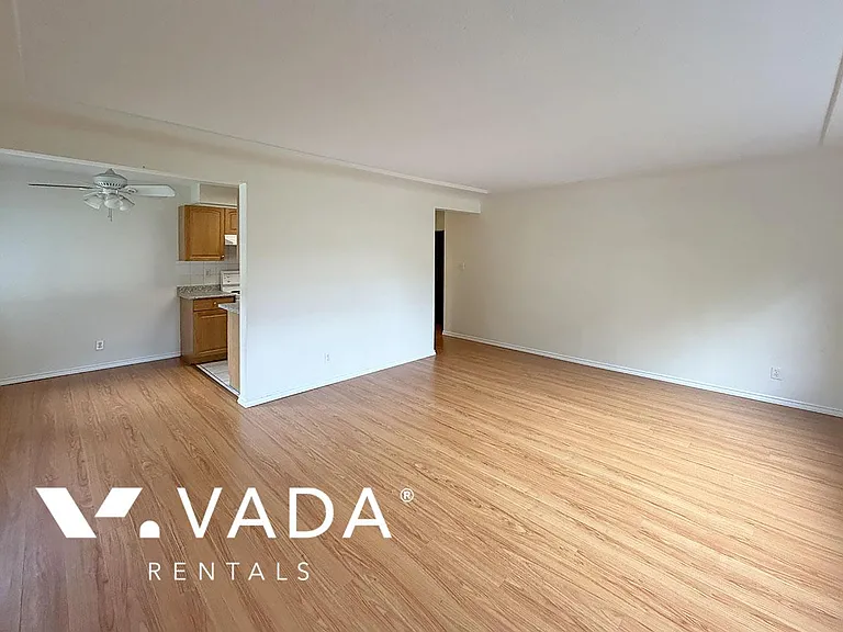 1208 Burnaby St #1 — Photo 5