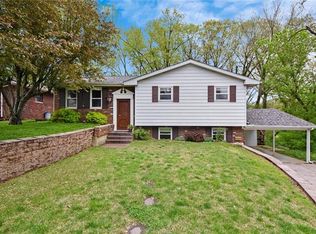 911 Pennsylvania St, Collinsville, IL 62234