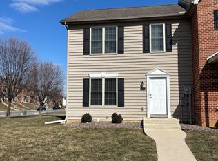 1928 Ashley Dr, Chambersburg, PA 17201