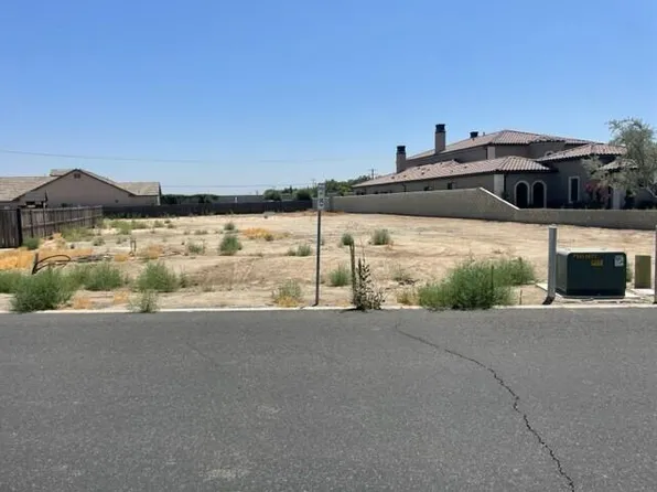 2012 Diamante Drive, Tulare, CA 93274