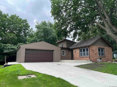 715 4th St NE, Mason City, IA, 50401