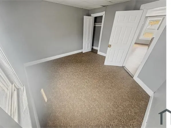 82 Gershom Ave APT 4, Lowell, MA 01854