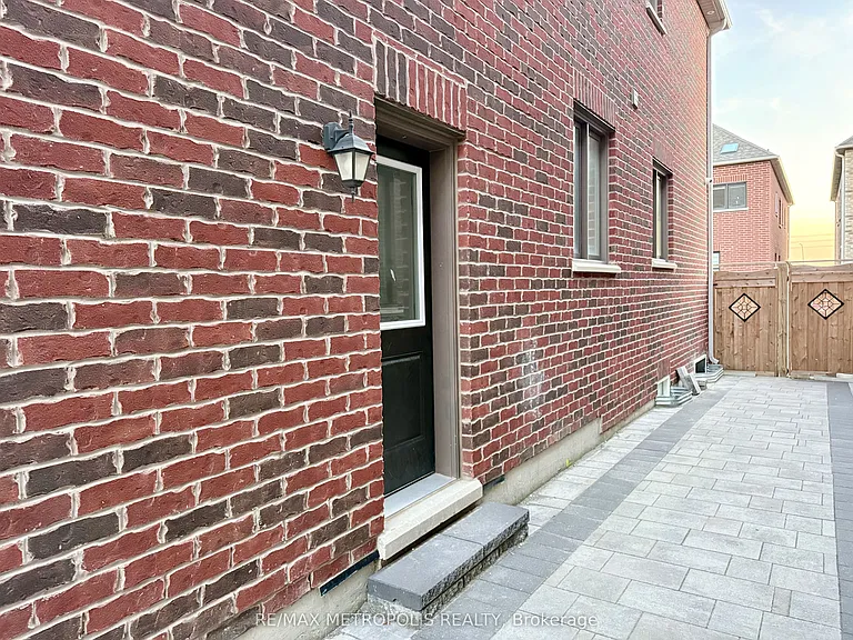 66 Maskell Cres #BASEMENT — Photo 13
