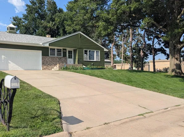 5152 Ohern St, Omaha, NE 68117