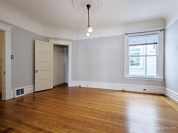 5th image of 333 Lake St #335