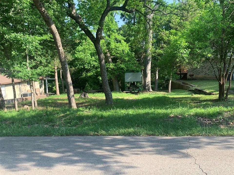 1st image of 355 Softwood Dr