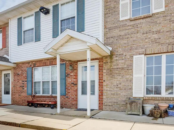 23 Fetzer Ct APT 2, Bloomington, IL 61704