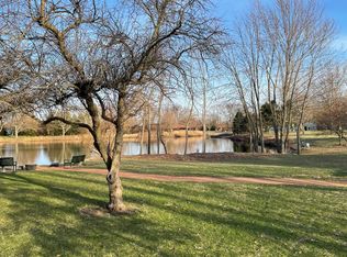 2001 Melrose Dr APT C, Champaign, IL 61820