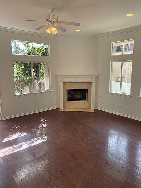 Large Living Room with Fireplace