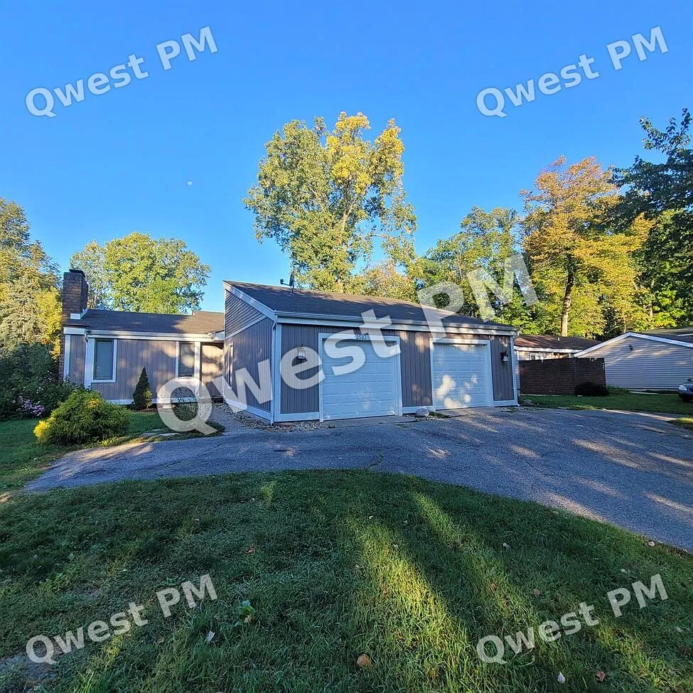 2503 Edgewood Ave SE — Photo 1