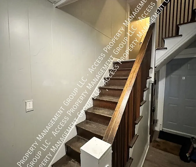 814 Broadway Ave NW #3 — Photo 17